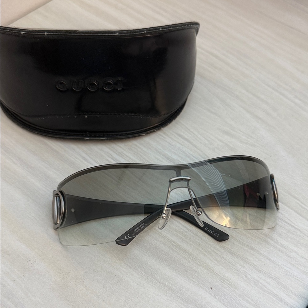 Gucci Gradient Black Sunglasses with Case